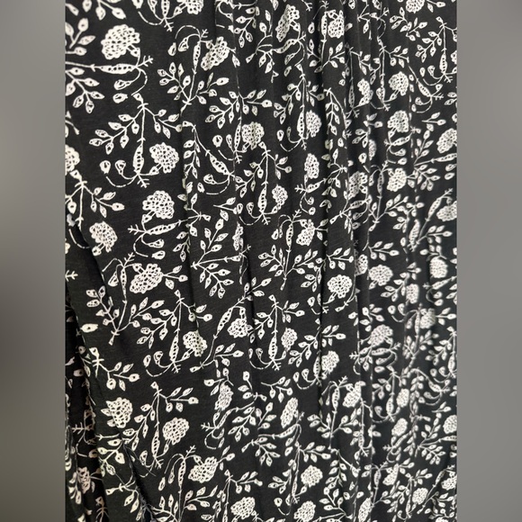 Lucky Brand Floral Black White Silver Accents Women's Long Sleeve Blouse Size XL - Picture 8 of 12